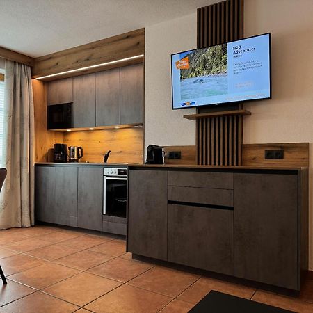 Camping Dreilaendereck Blockhuetten & Apartments Ried im Oberinntal Esterno foto