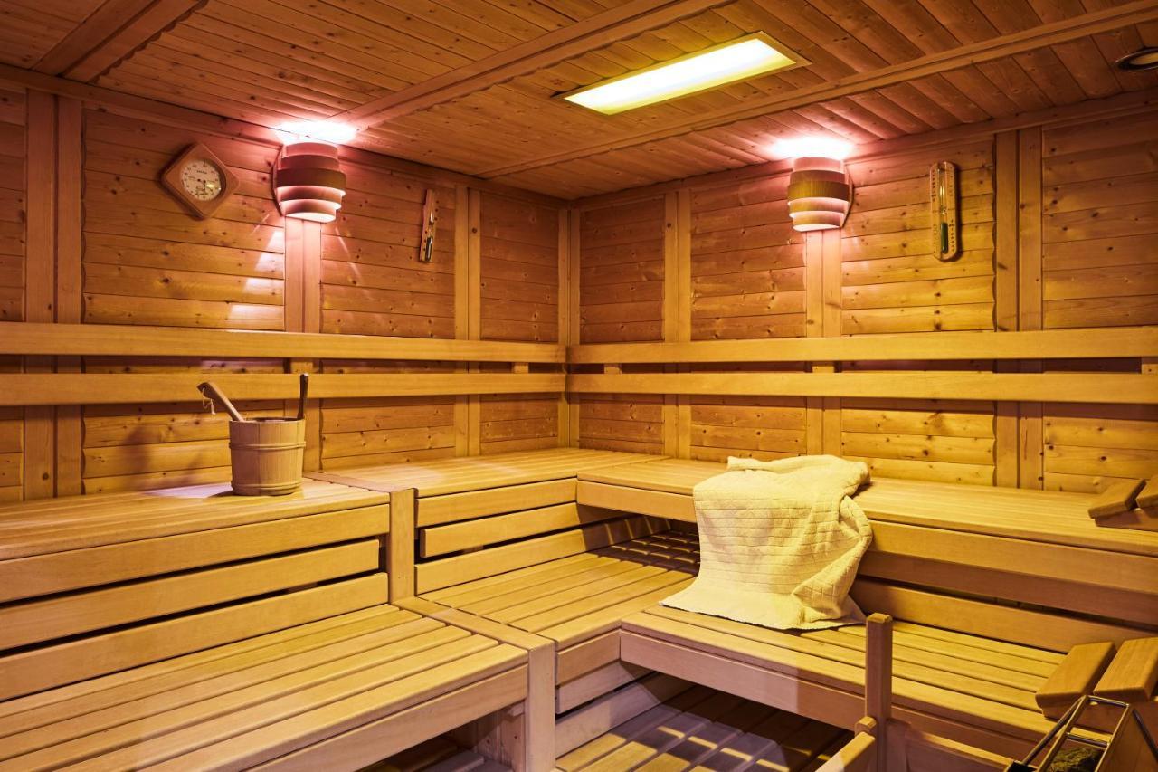 Camping Dreilaendereck Blockhuetten & Apartments Ried im Oberinntal Esterno foto