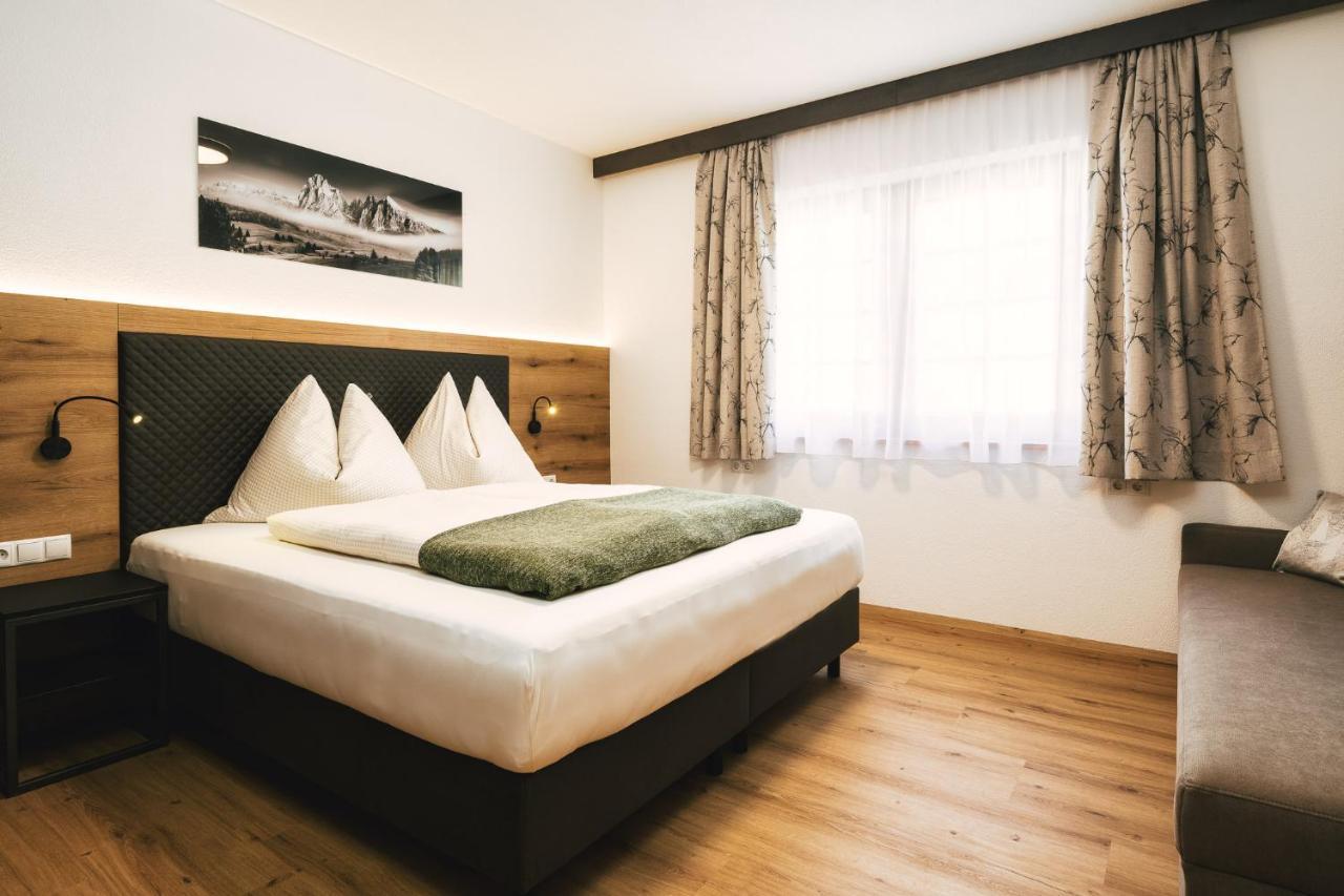 Camping Dreilaendereck Blockhuetten & Apartments Ried im Oberinntal Esterno foto