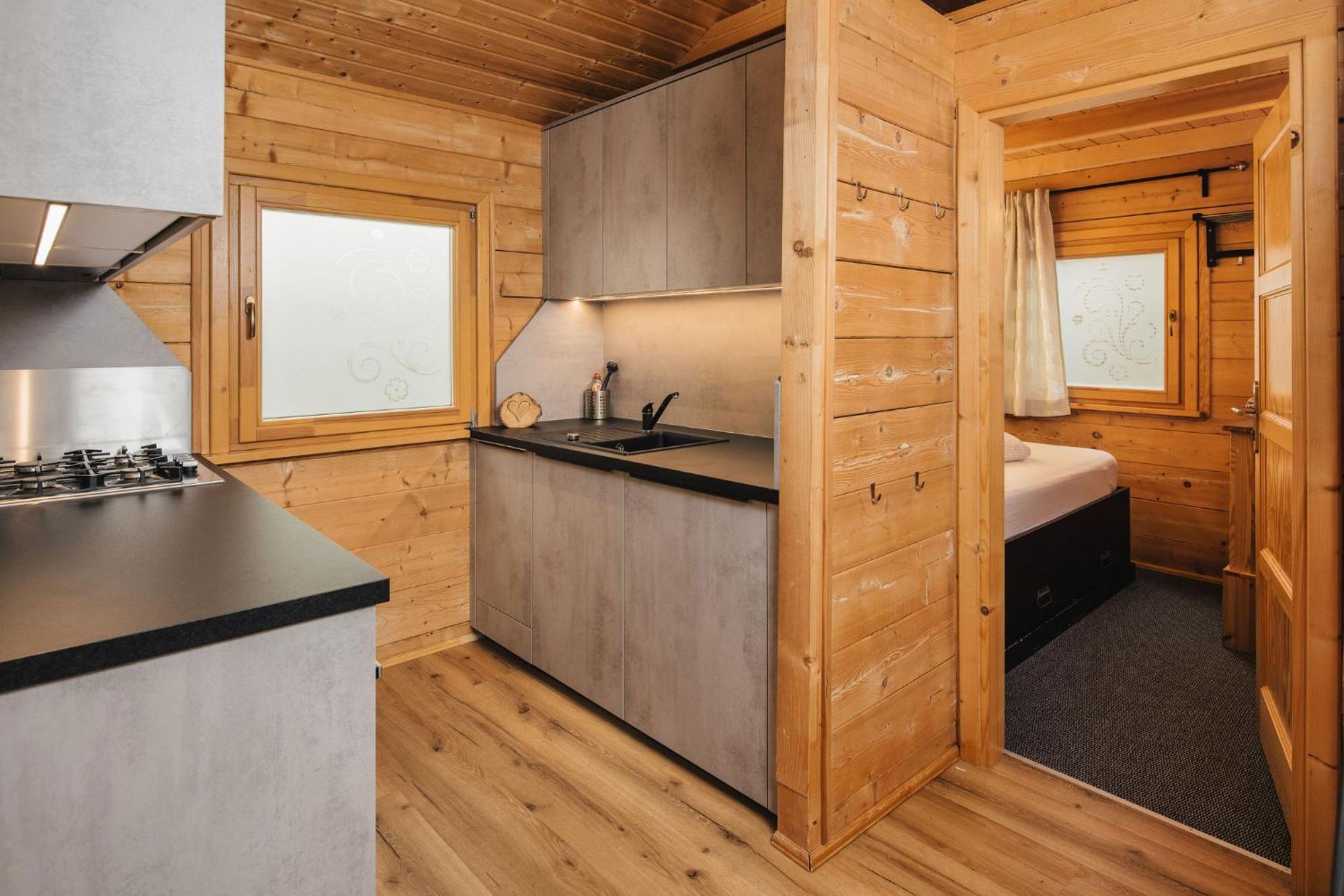 Camping Dreilaendereck Blockhuetten & Apartments Ried im Oberinntal Esterno foto