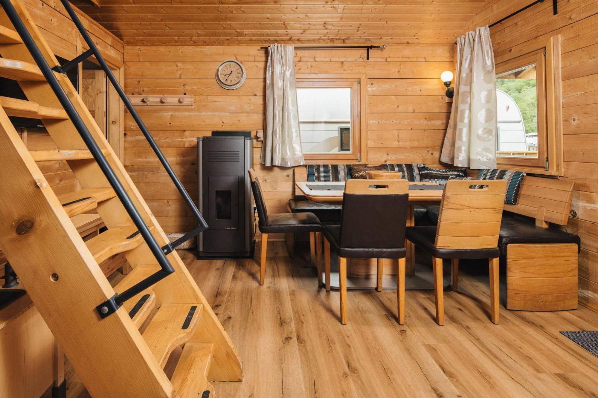Camping Dreilaendereck Blockhuetten & Apartments Ried im Oberinntal Esterno foto