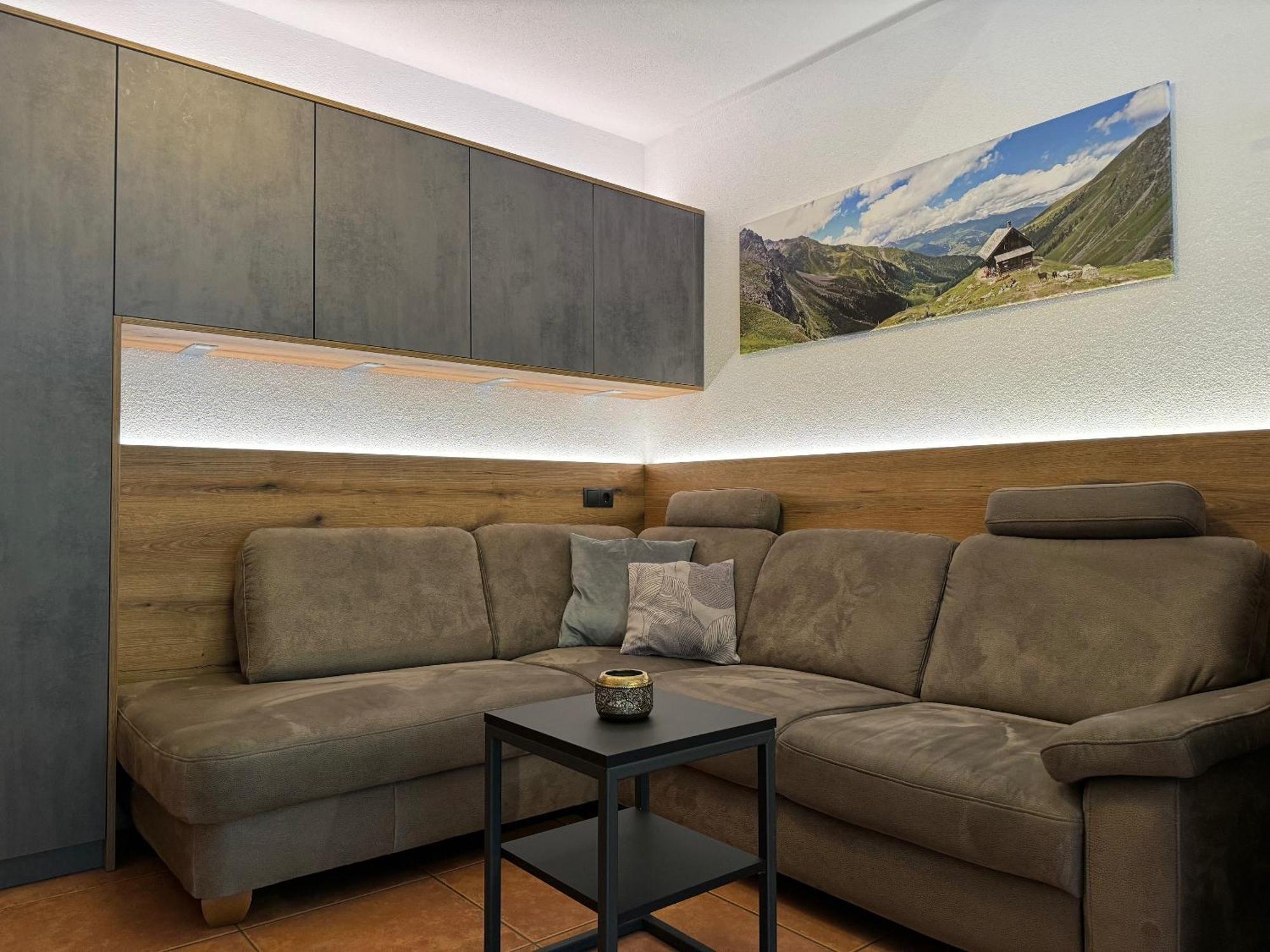 Camping Dreilaendereck Blockhuetten & Apartments Ried im Oberinntal Esterno foto